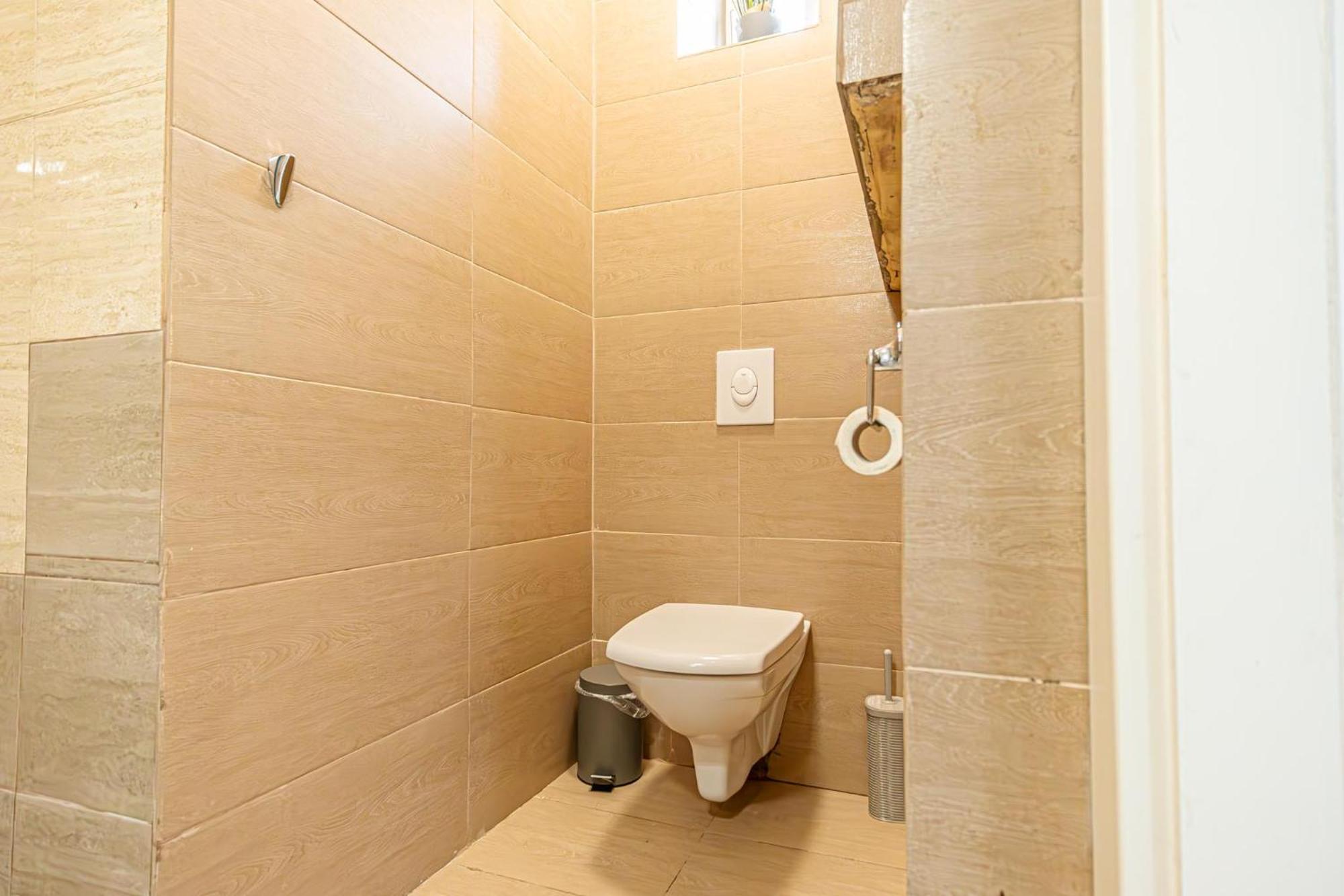 Simple Apt W Full Kitchen Wiener Stadthalle Exterior foto